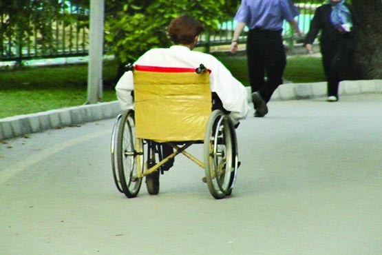نقش منفعل بیمه‌ها در حمایت از معلولان